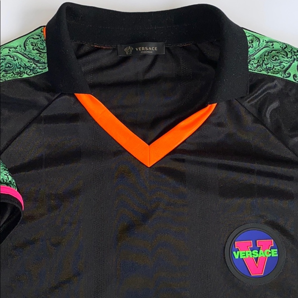 VERSACE SHIRT - Picture 2 of 7